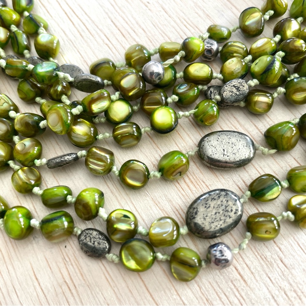 Silpada green mother of pearl and pyrite graduated 8-strand necklace N1814. - Picture 3 of 4
